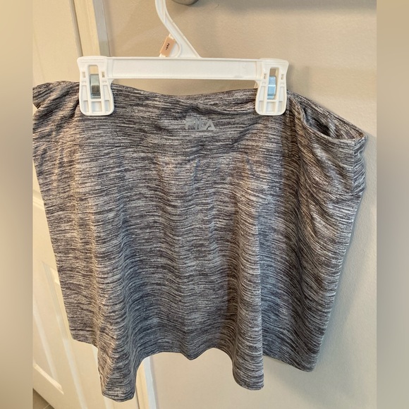 Fila Dresses & Skirts - FILA gray and white skort women’s size medium